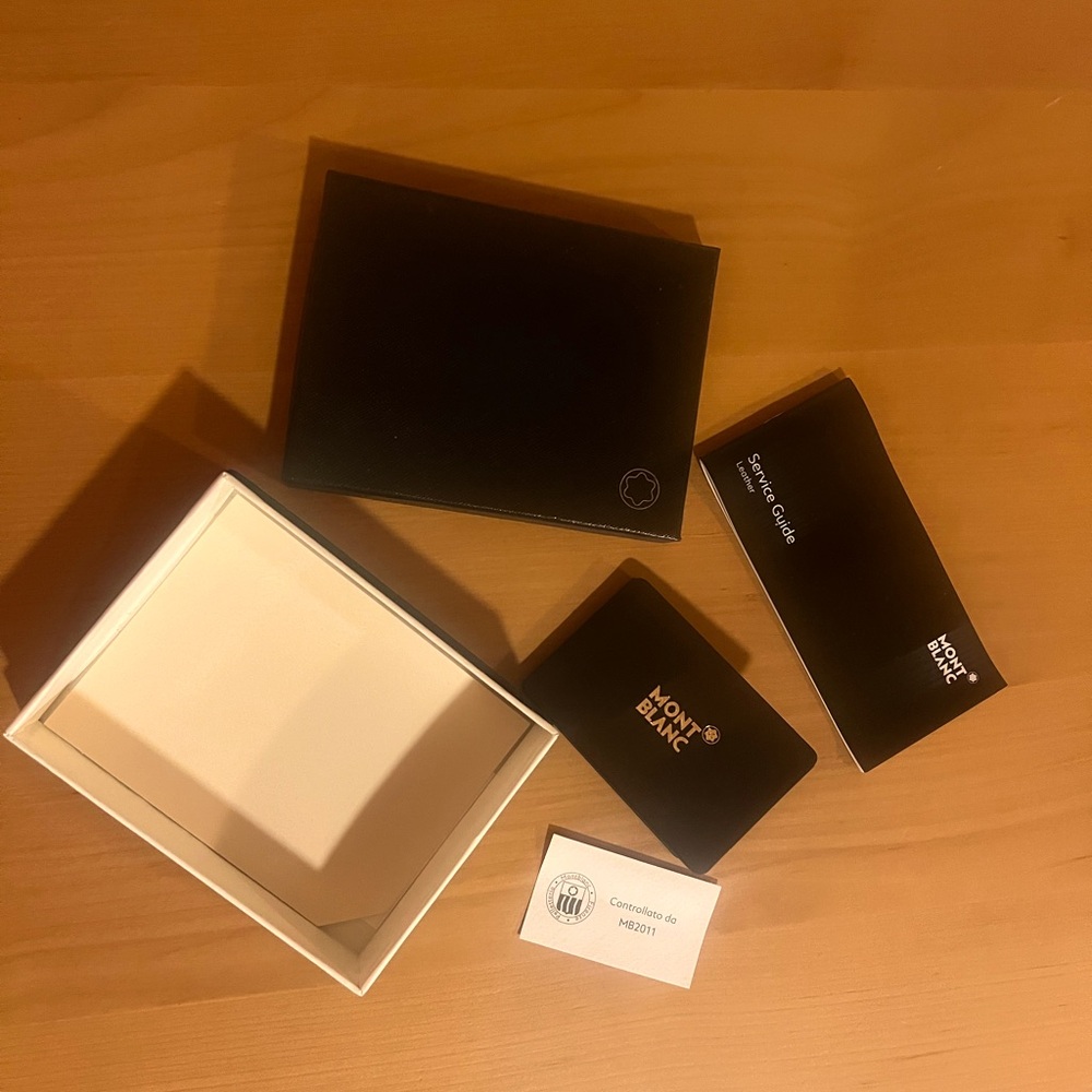 Original Montblanc case with the certificate.